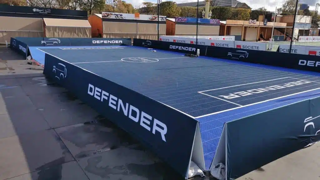 Panel alveolar publicitario para vallas modulares deportivas Tobler-One en detalle