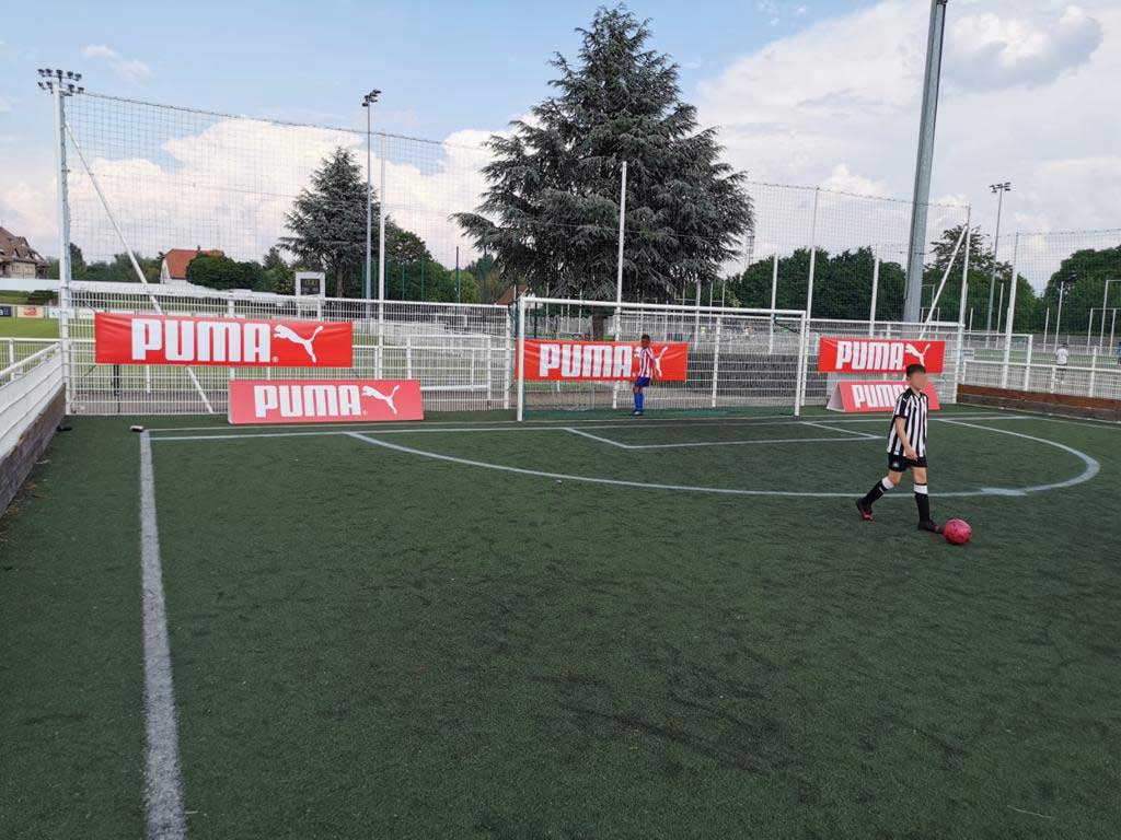 Panel publicitario sistema Tobler-One para estadio con impresión sponsor personalizada - Nakara Deporte